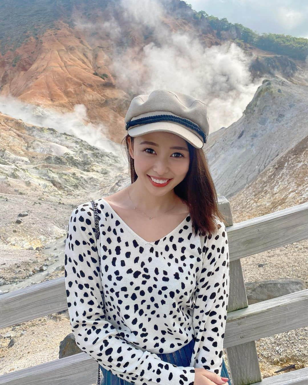 泉玲菜さんのインスタグラム写真 - (泉玲菜Instagram)「. すごいお山が綺麗で天然温泉沸いてた😳🤍」10月5日 22時23分 - _reina.0214