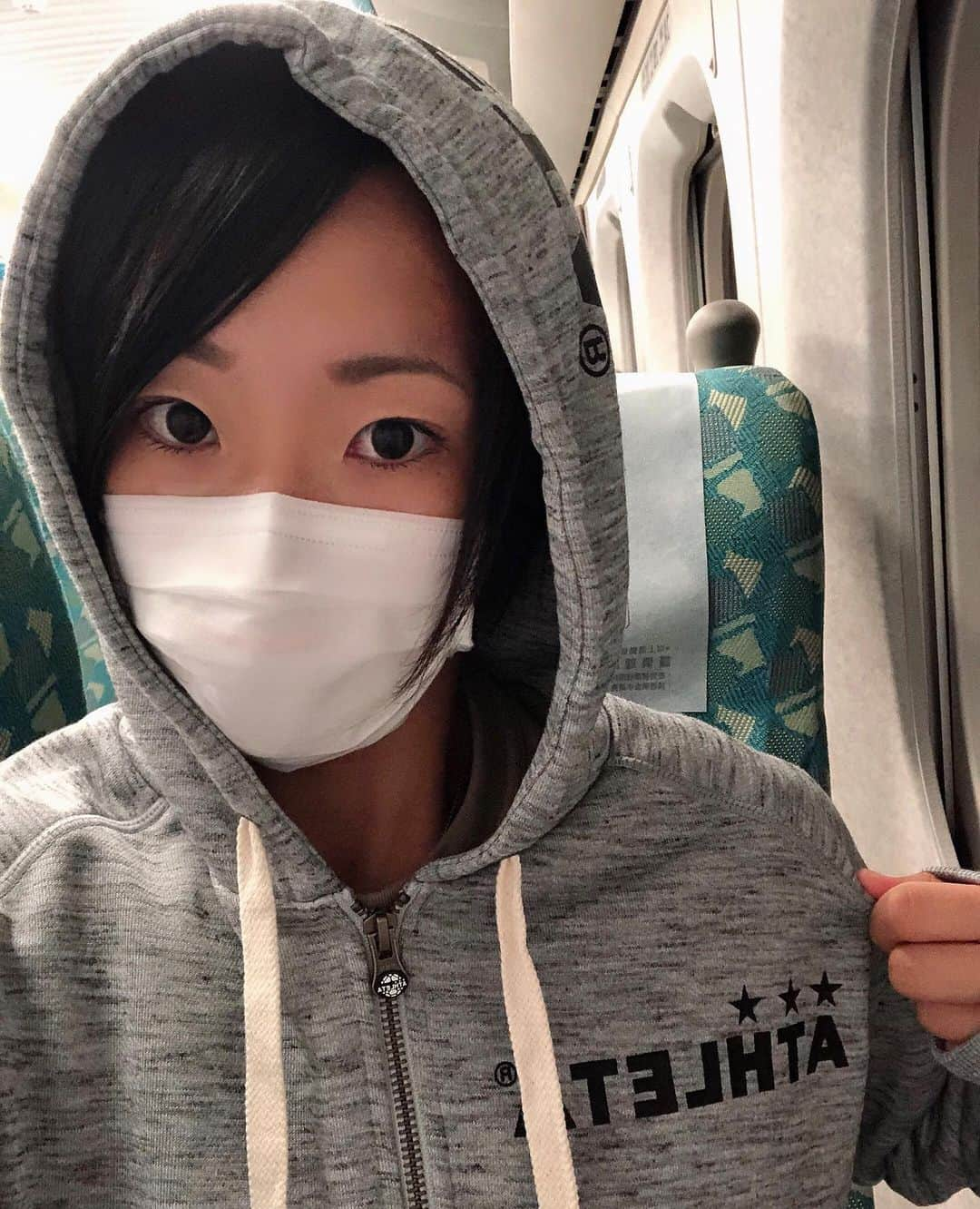 若林美里さんのインスタグラム写真 - (若林美里Instagram)「* 台湾の台北にあるATHLETA🇹🇼に行きました⚽️ とっても素敵なお店で、 スタッフの方も優しく親切な対応をしてくれました😌✨ @athleta.tw💚💛また行きます!!👏  #athleta#taiwan#台湾#台北#高雄#高雄陽信#海外サッカー選手#台湾サッカー#女子サッカー#サッカー女子#女子アスリート#女性アスリート#海外女子#若林美里」10月5日 22時42分 - mi.nori.11