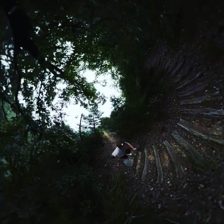 笹岡建介のインスタグラム：「山登り⛰  @goprojp  #goproのある生活 #gopro #gopromax #goprojp #instagood #instagram #instalike」