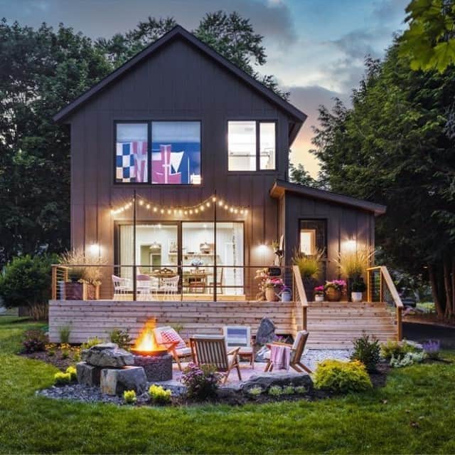 HGTVさんのインスタグラム写真 - (HGTVInstagram)「📣 The HGTV Urban Oasis 2020 sweepstakes is now open! 🥳 Enter for your chance to win this gorgeous remodeled home in Portland, Maine. 🦞 🏡 #LinkInBio⁠ ⁠ NO PURCHASE NECESSARY. Ends 11/25. To enter and for details visit HGTV.com/Urban⁠ ⁠ #HGTVUrbanOasis」10月5日 23時02分 - hgtv