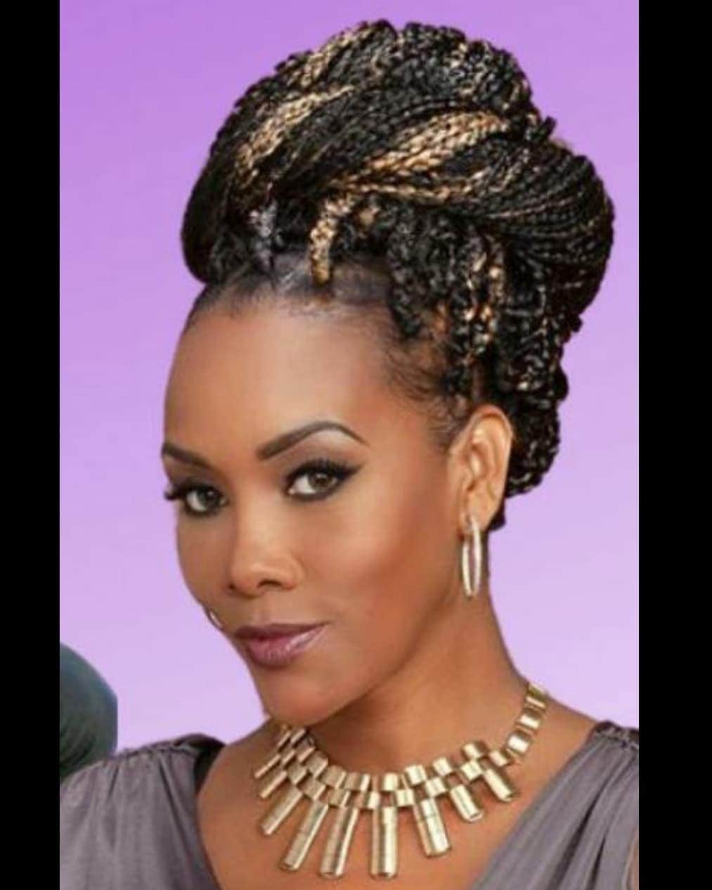 ヴィヴィカ・A・フォックスさんのインスタグラム写真 - (ヴィヴィカ・A・フォックスInstagram)「GM Dawlings! #LookOfTheWeek is #Vivica'sBraids avail in many styles to achieve FAB looks! More info on #Vivica'sBraids avail at VivicaFoxHair.com & follow us @vivicafoxhair Stylist @abjcoleman Hair by @_ichikia Makeup by @mariluzwestmua Nails @shernica Pix by @vikrantphotography #Lifeisgood #GodIsGood #Blessed #Respect #GurlPower #VivicaFoxHair #TeamVivica #TeamFox #MyGrindDontStop #LegitimateCareer #BossMoves #LoveWins #ClassicBadChick 🤗🙆🏽‍♀️🤑🖤💖👸🏽」10月5日 23時32分 - msvfox