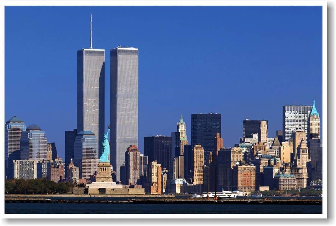 レディー・ガガさんのインスタグラム写真 - (レディー・ガガInstagram)「#neverforget I love you NY. I love you America. God Bless all the lives we have lost. Today my thoughts are with everyone who is suffering.」9月12日 8時12分 - ladygaga