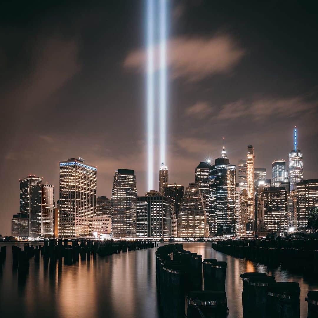クリスティー・ヤマグチさんのインスタグラム写真 - (クリスティー・ヤマグチInstagram)「‪Remembering all the brave souls of 9/11 and loved ones who lost them. #NeverForget ‬#USA 🇺🇸❤️🤍💙」9月11日 23時45分 - kristiyamaguchi