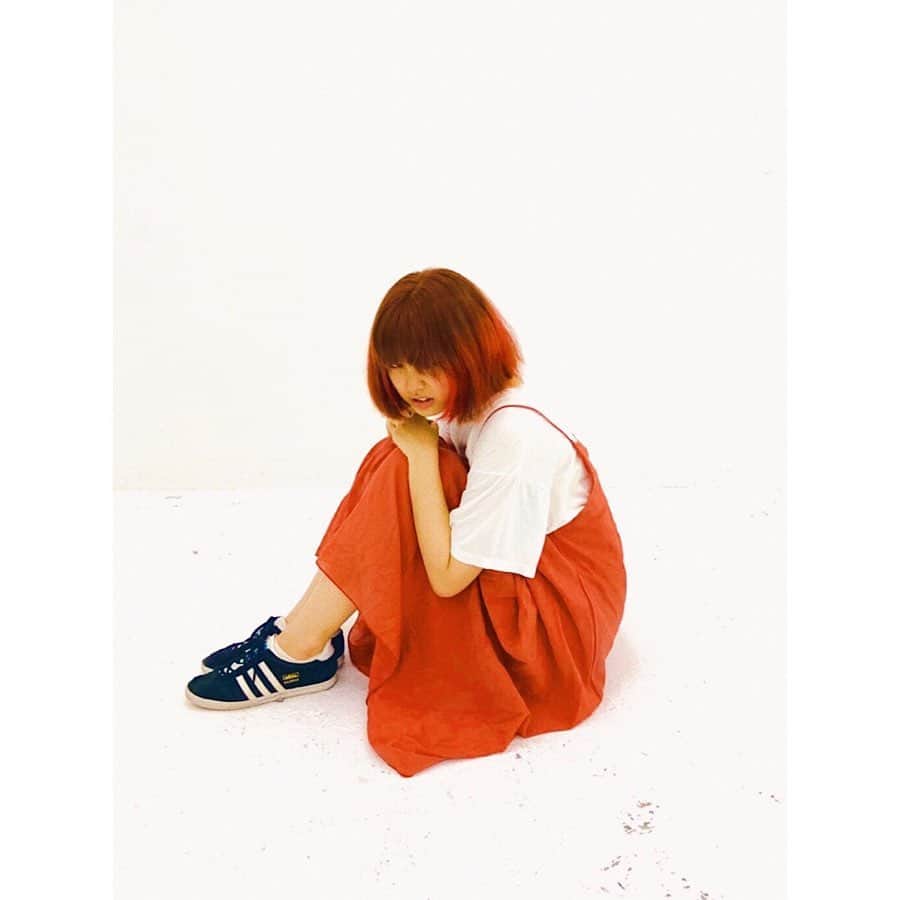 上原実矩のインスタグラム：「👩‍🦰 わたしのわがままをふんだんに聞いていただいた 大海先生の力作です。 この色に支えてもらいながら頑張ります。 ありがとうございます！」