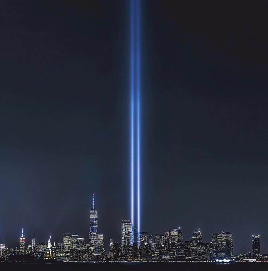 セリタ・エバンクスさんのインスタグラム写真 - (セリタ・エバンクスInstagram)「“Remember those we lost and stand with those who carry on” 🙏🏽 #neverforget #9/11 #NYC #resilience #SIP 🤍」9月11日 23時54分 - selitaebanks
