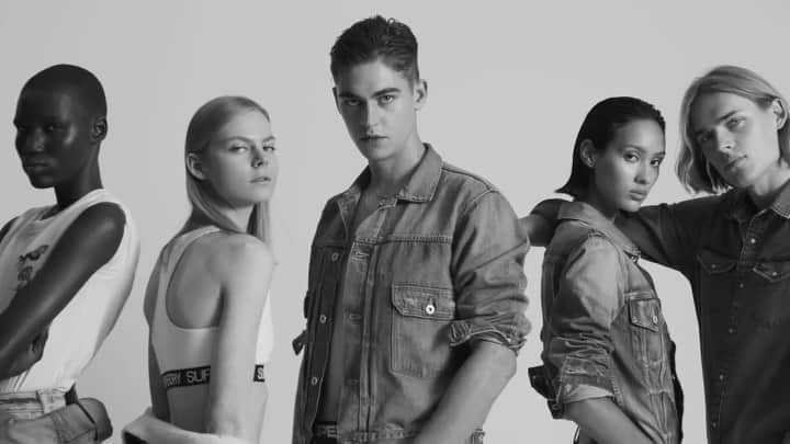 ジャスティン・キャンベルのインスタグラム：「New campaign with @hero_ft for @superdry out now! Blessed to be able to work with such an incredible team and cast on this project. @therealtonheukels @emanagwet5 @jolie.alien @tingsmagazine」