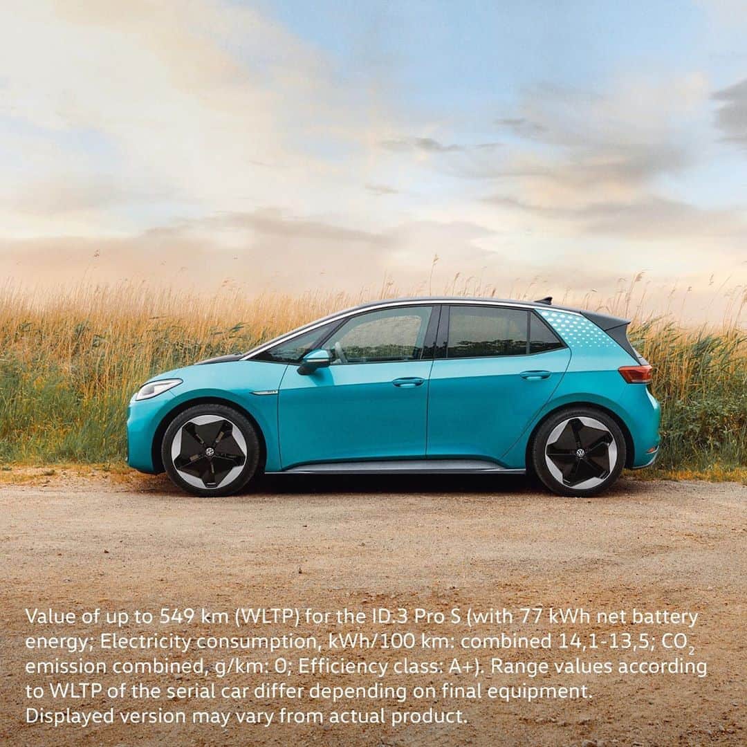 フォルクスワーゲンさんのインスタグラム写真 - (フォルクスワーゲンInstagram)「When will electric driving really be an option? Now. Because now, range means up to 549 km – with the all-electric ID.3. Join us on our #WayToZero #Volkswagen #vwid3 #vw」9月12日 0時14分 - volkswagen
