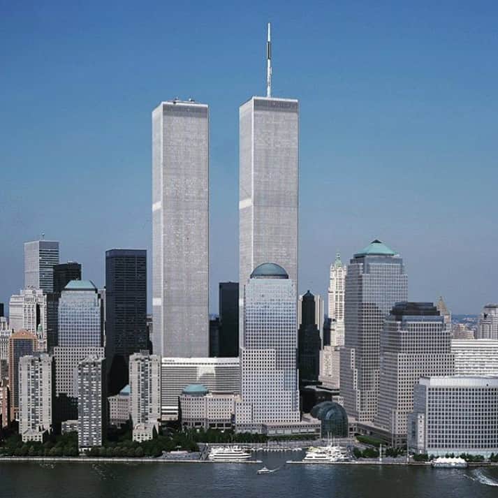 のインスタグラム：「May we Never forget 9.11.2001 and those whose hearts still ache for their loved ones 19 years later.   #911 #neverforget」