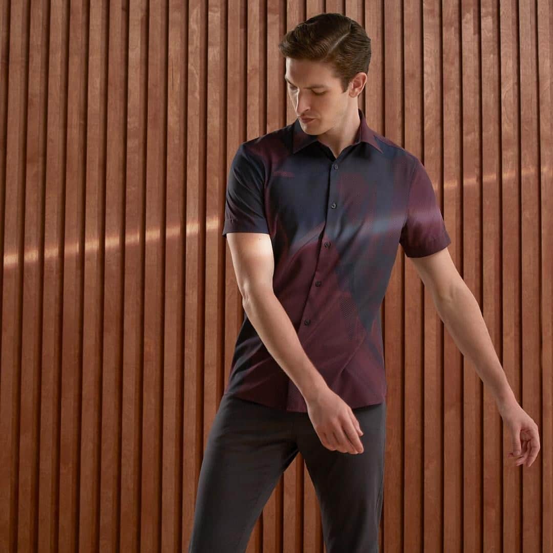ペリーエリスのインスタグラム：「Designed to impress, your new go-to style with the added performance of total stretch fabric for a full range of motion. #lifereadysince1976」