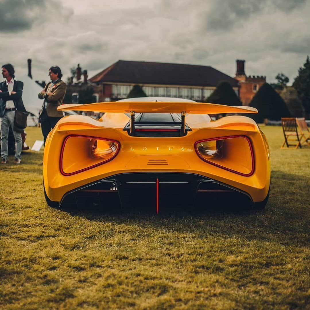 CARLiFESTYLEさんのインスタグラム写真 - (CARLiFESTYLEInstagram)「The 2000hp Lotus Evija. Hot or Not? Photos by @the_kyza #carlifestyle」9月12日 0時54分 - carlifestyle