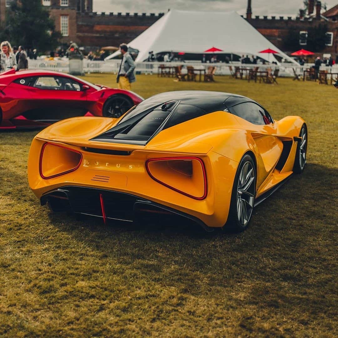 CARLiFESTYLEさんのインスタグラム写真 - (CARLiFESTYLEInstagram)「The 2000hp Lotus Evija. Hot or Not? Photos by @the_kyza #carlifestyle」9月12日 0時54分 - carlifestyle