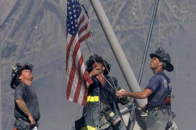 グレン・パウエルさんのインスタグラム写真 - (グレン・パウエルInstagram)「Grateful for our nation’s first responders, the brave men and women who risk their safety for ours. Be sure to thank them today. #NeverForget」9月12日 0時56分 - glenpowell