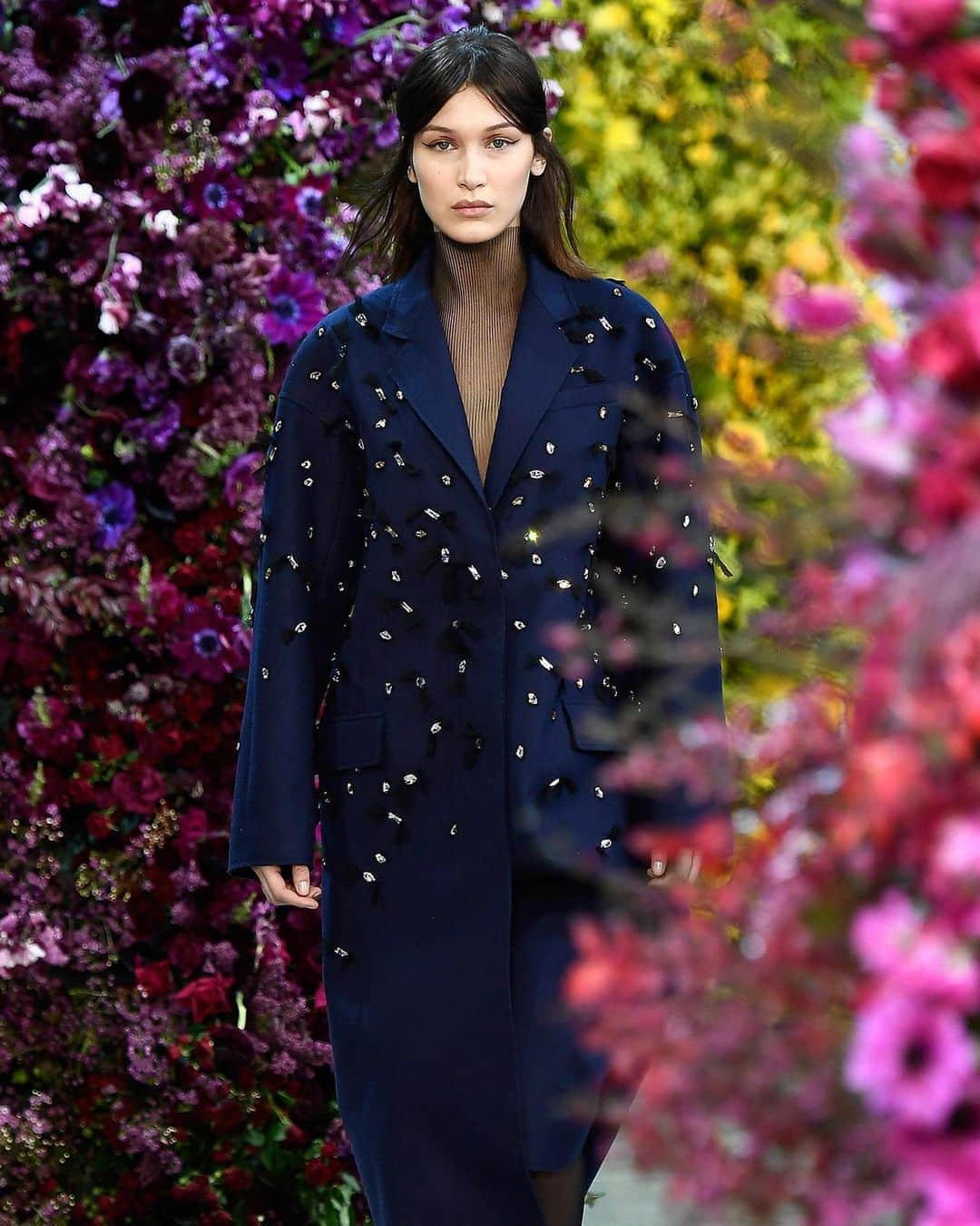 Fashion Weekのインスタグラム：「Just because we ❤️ our #NYFW runway queen, @bellahadid. Revisit more runway moments and sign up for VIP access to this season's @NYFW: The Shows, streaming live September 13-17 NYFW.com」