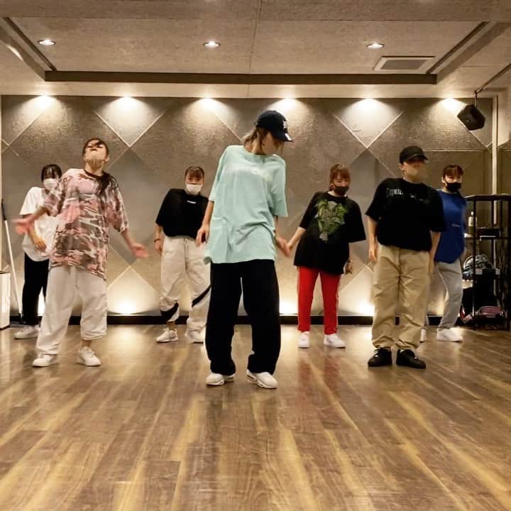 のインスタグラム：「． @bbnomula @trippy.tha.kid 💙✨ w / @onana077 @omihooooooo  @sena_dance930 @re_ne_ee55  @30_mio @__rnp88 💖💖💖 ． いーあるさんすーうーりゅーちー みんないつも毎日毎日楽しい日々を 本当に心からありがとう😖💕✨ ． #bbnos#trippythakid#lickitysplit #hollow#kahonna#choreography」