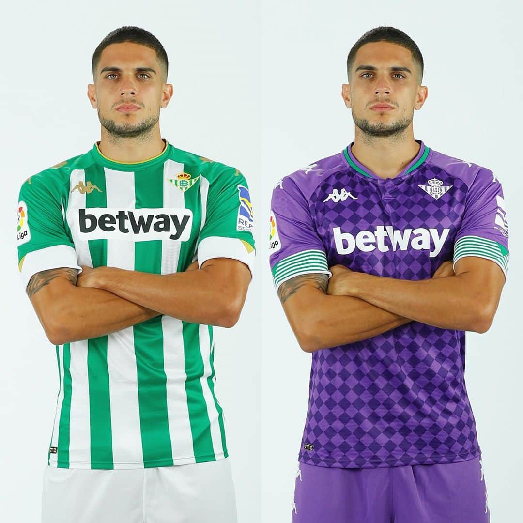 マルク・バルトラのインスタグラム：「Todo a punto para el inicio de @laliga ⚔️⏳ ¿Cuál os gusta más? 🟢🟣 Vamos @realbetisbalompie 💪🏼💪🏼」