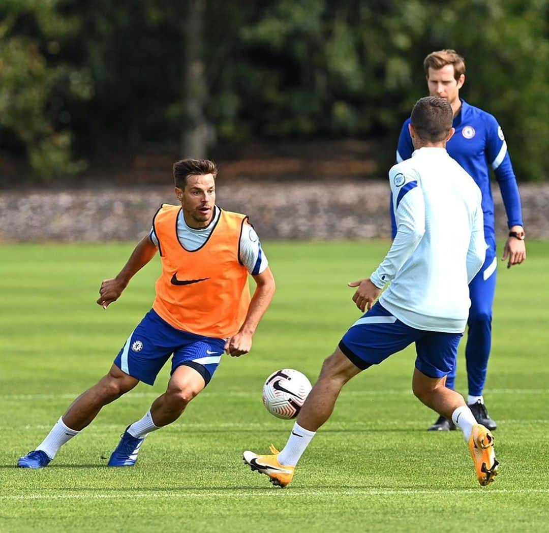 セサル・アスピリクエタさんのインスタグラム写真 - (セサル・アスピリクエタInstagram)「Preparations ⚽️ #CFC 🔵」9月12日 1時29分 - cesarazpi