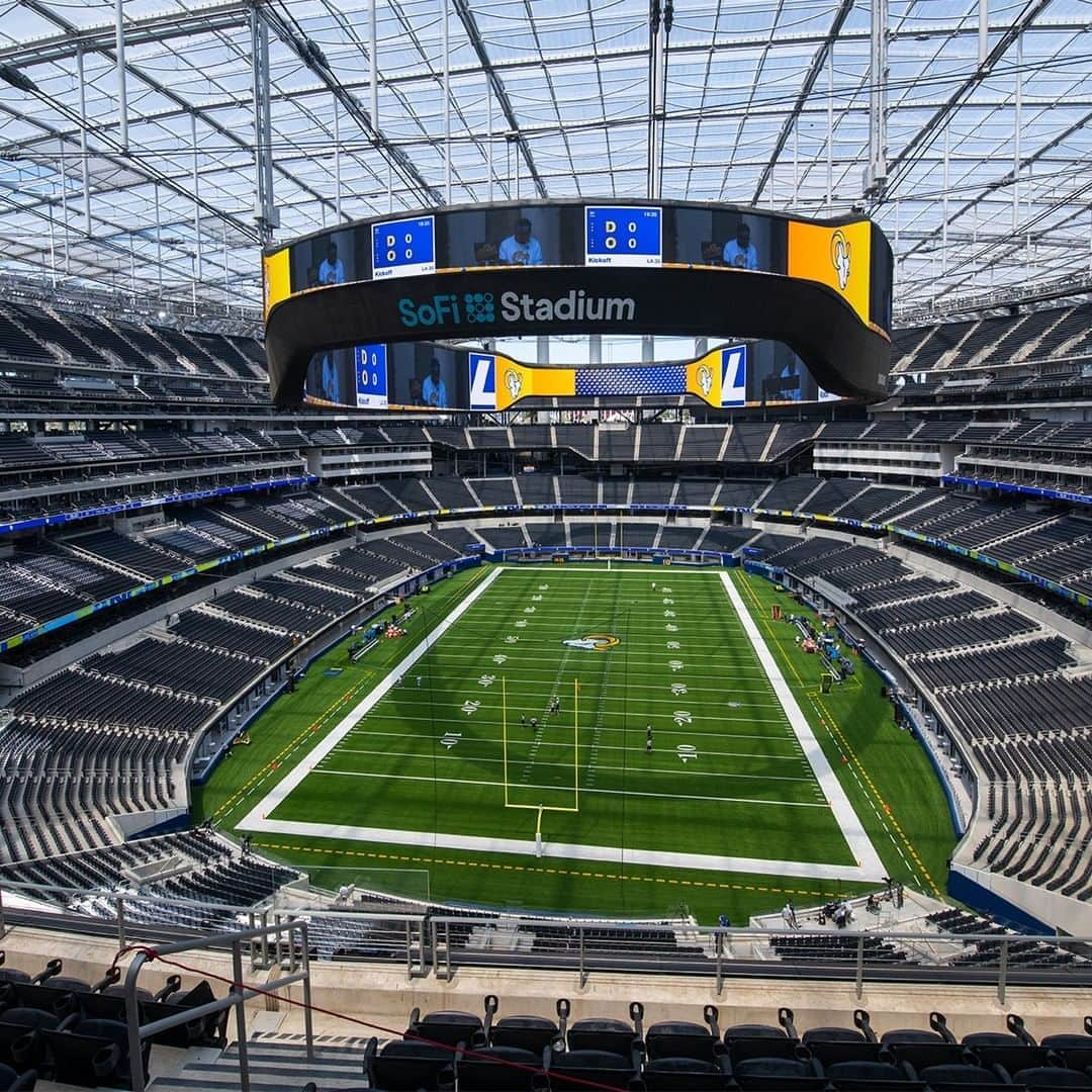 NFLさんのインスタグラム写真 - (NFLInstagram)「@sofistadium is ready for Sunday Night Football. - 📺: #DALvsLAR -- Sunday at 8:20pm ET on NBC 📱: NFL app // Yahoo Sports app 📷: @tapiaphoto/NFL」9月12日 1時30分 - nfl