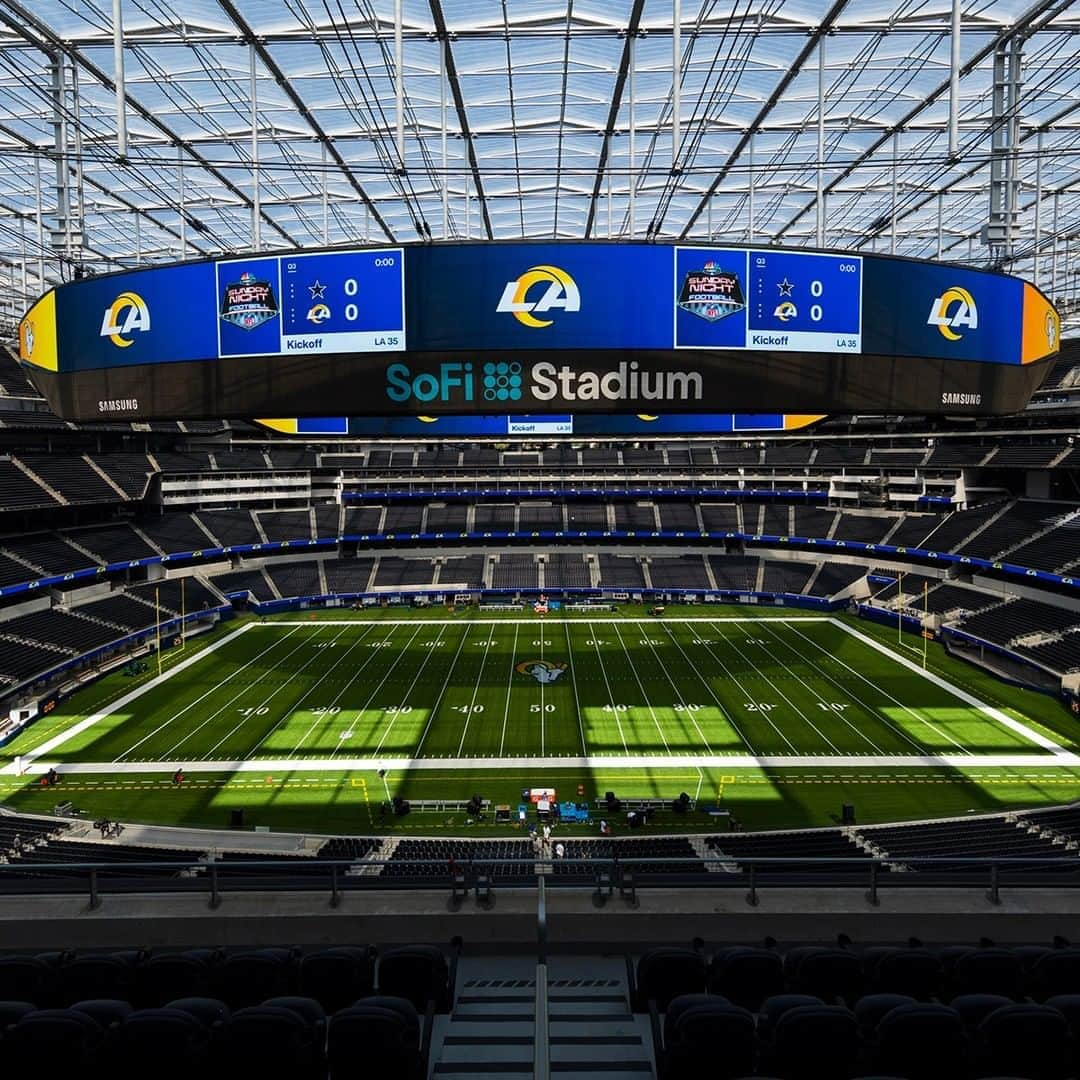 NFLさんのインスタグラム写真 - (NFLInstagram)「@sofistadium is ready for Sunday Night Football. - 📺: #DALvsLAR -- Sunday at 8:20pm ET on NBC 📱: NFL app // Yahoo Sports app 📷: @tapiaphoto/NFL」9月12日 1時30分 - nfl