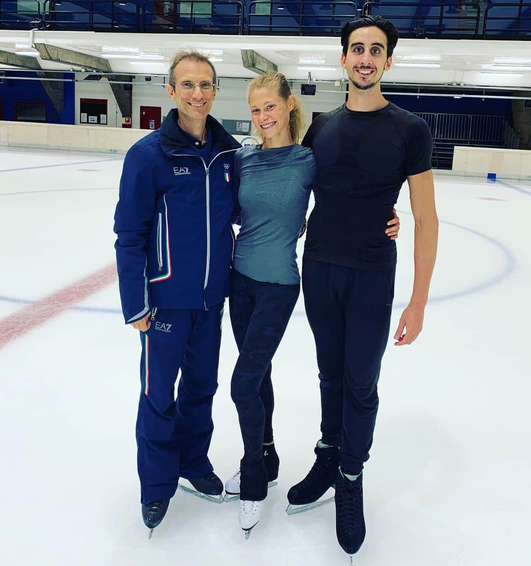 カロリーナ・モスケーニのインスタグラム：「“Trust the process, enjoy the journey.” 💕 #teamwork #passion #love #icedance #figureskating #isu #fisg #italiateam🇮🇹 #sportlife #lifewithsmile」