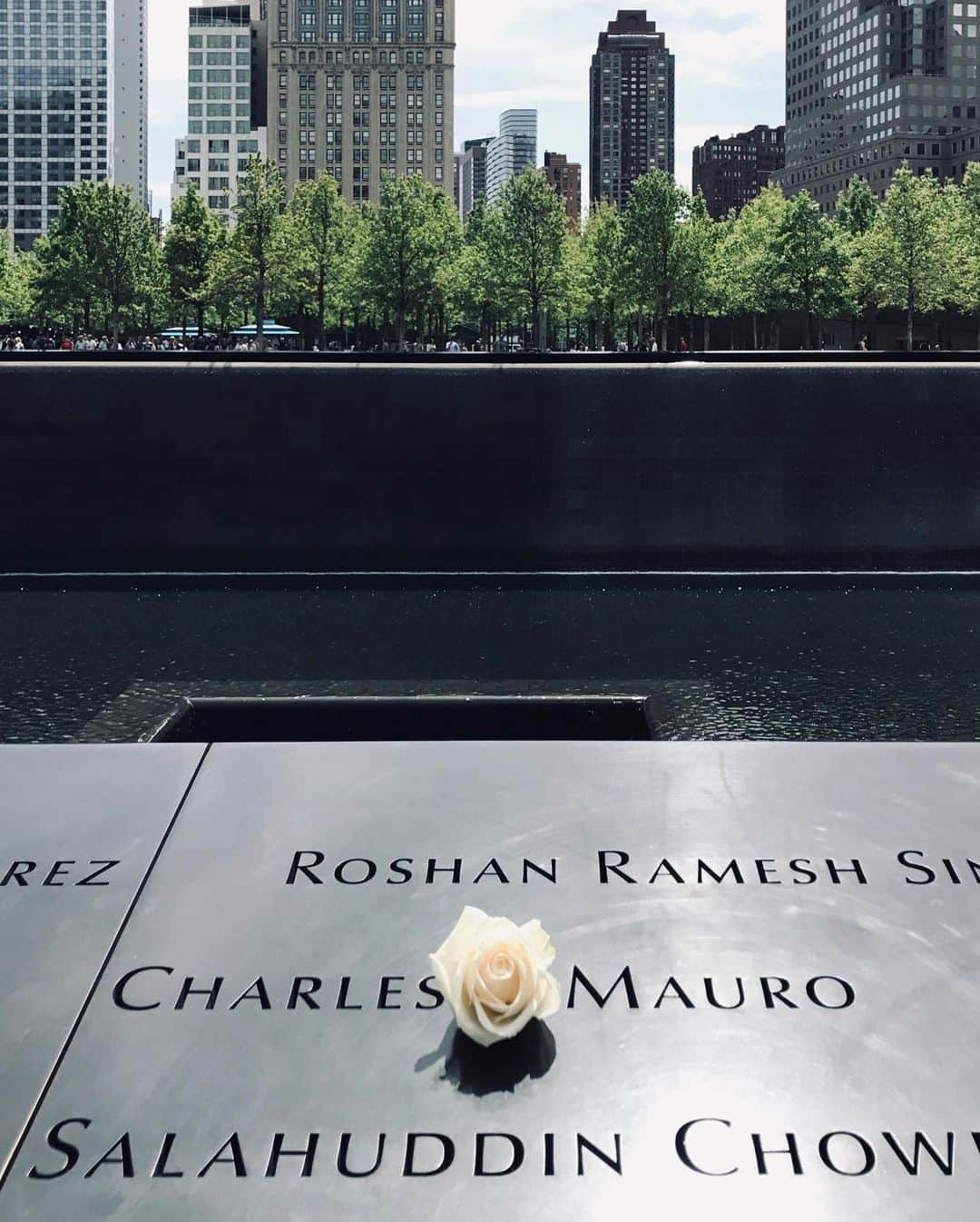 リリー・コリンズさんのインスタグラム写真 - (リリー・コリンズInstagram)「Today we remember those we lost on 9/11. I was able to visit the memorial last time I was in NYC, and really felt the weight that this site carries. Lately, our leadership has been dismissive of the men and women who have served, risked or lost their lives for the country. But we can #neverforget to respect, uplift, and support the brave first responders, firefighters, paramedics, doctors and nurses on the front lines (then and now, too)...」9月12日 1時52分 - lilyjcollins