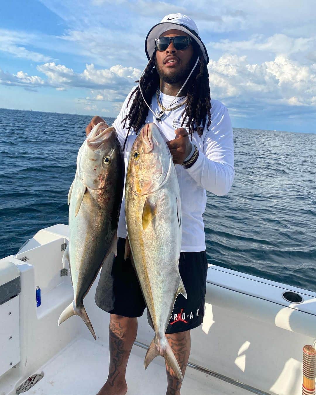 ワカ・フロッカ・フレイムのインスタグラム：「Forgot I caught two on my first fishing trip 🤟🏾 @charliesangelll you said you was hungry ❤️..... they taste better fried!!!」