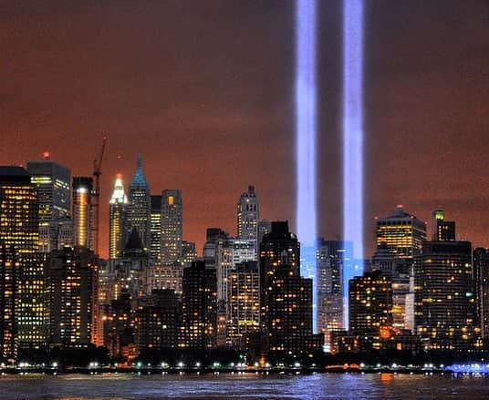 ジャック・グリフォーのインスタグラム：「I will NEVER forget the brave men and woman who lost their lives for MY freedom. All American hero’s. The firefighters, paramedics, men and woman in in blue, all their families. We will never forget. #911 #america」