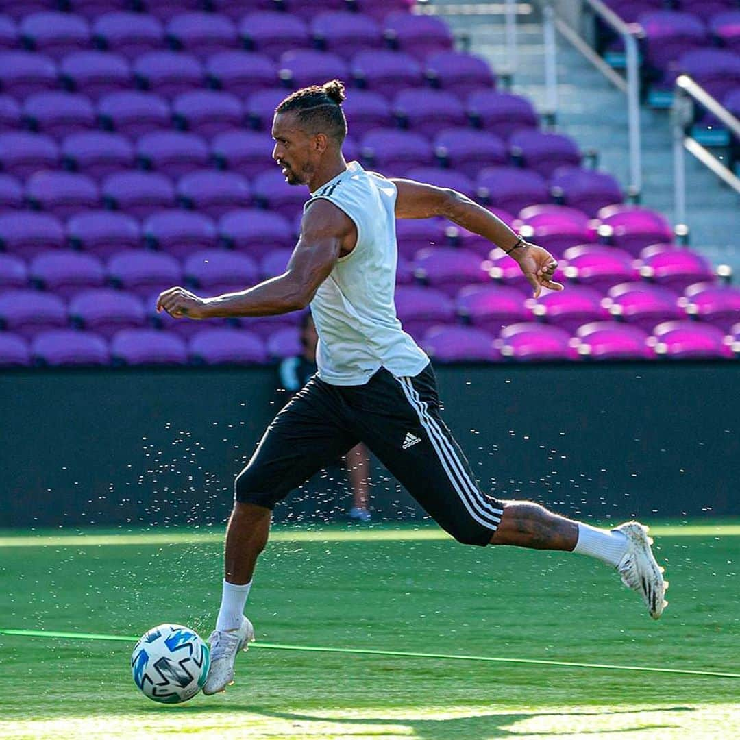 ナニさんのインスタグラム写真 - (ナニInstagram)「🦁⚽️⚽️  #OrlandoCity #MLS」9月12日 2時14分 - luisnani