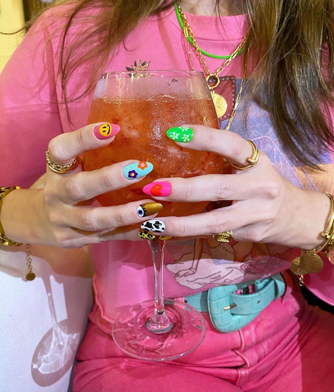 Glam4Youのインスタグラム：「TOO MUCH 🤩」
