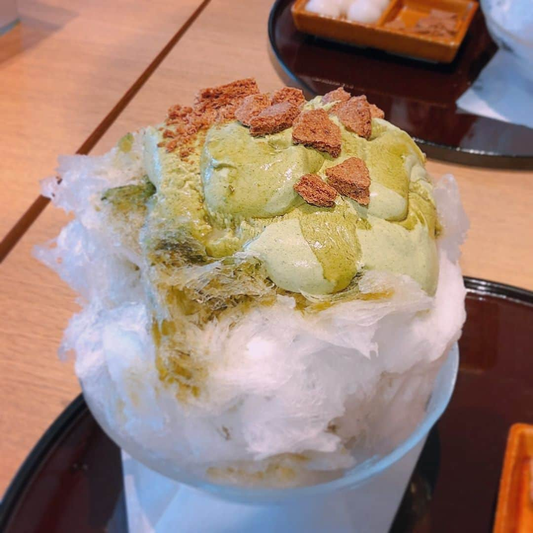 けちょんさんのインスタグラム写真 - (けちょんInstagram)「思い出シリーズ。 ・ ・ 抹茶かき氷🍧 ふわふわで最強でした✨ ・ ・ #抹茶かき氷 #あんこ #渋谷」9月12日 2時52分 - ke_chon