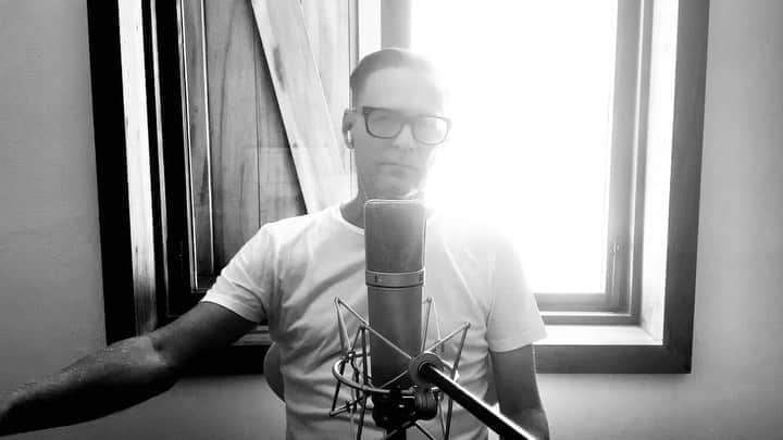 ブライアン・アダムスのインスタグラム：「Nothing I’ve Ever Known. This song was written for the Dreamworks film "Spirit: Stallion Of The Cimarron” back in 2002. I added some drums to it yesterday, other than that, I’m singing live to the original TV track.  Filmed on my iPhone and to see the the full version, go to my YouTube channel.  Right now I feel - just like a leaf on a breeze Who knows where it's blowin'?  Who knows where it's goin'? I find myself somewhere - I never thought I'd be I'm going round in circles, thinkin' bout you and me….  And how do I explain it when, I don't know what to say?  What do I do now? So much has changed  Nothing I have ever known - has made me feel this way Nothing I have ever seen - has made me want to stay Here I am, ready for you I'm torn and I'm fallin' I hear my home callin’,  Hey, i've never felt something so strong Oh no - it's like nothing I've ever known  You're the one I'm lookin' for - you're the one I need You're the one that gives me - a reason to believe Followin' our star - has lead to where you are I feel so strong now - this can't be wrong now  Nothing I have ever known - has made me feel this way Nothing I have ever seen - has made me want to stay Here I am, ready for you I'm torn and I'm fallin' I hear my home callin’ Hey, i've never felt something so strong Oh no - it's like nothing I've ever known...  Right now I feel - just like a leaf on a breeze Who knows where it's blowin'? And who knows…where I'm goin'.... #bryanadamsspirit #spiritstallionofthecimarron #livevocals」