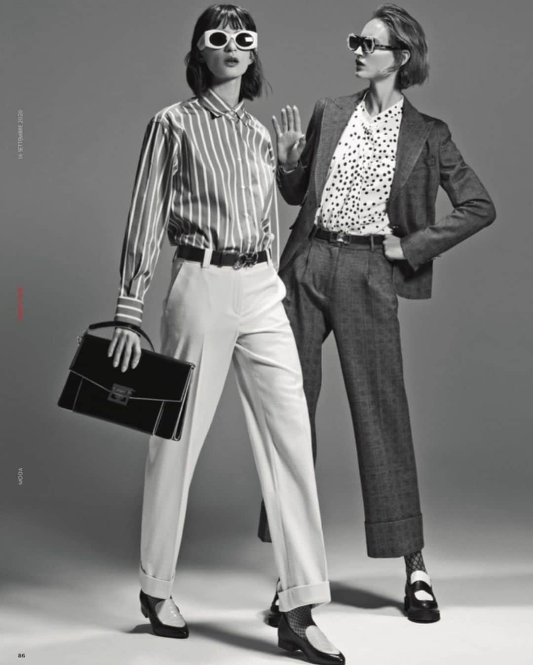 のインスタグラム：「💛Tailleur in principe di galles e camicia di volant @compagniaitaliana sull’ultimo numero di @vanityfairitalia nella sezione “A proposito di eleganza” foto @emiliotini   #editorial #fashion #winter #vanityfair #magazine   💛Prince of Wales suit and ruffle shirt @compagniaitaliana in the latest issue of @vanityfairitalia in the editorial "About elegance" photo @emiliotini」