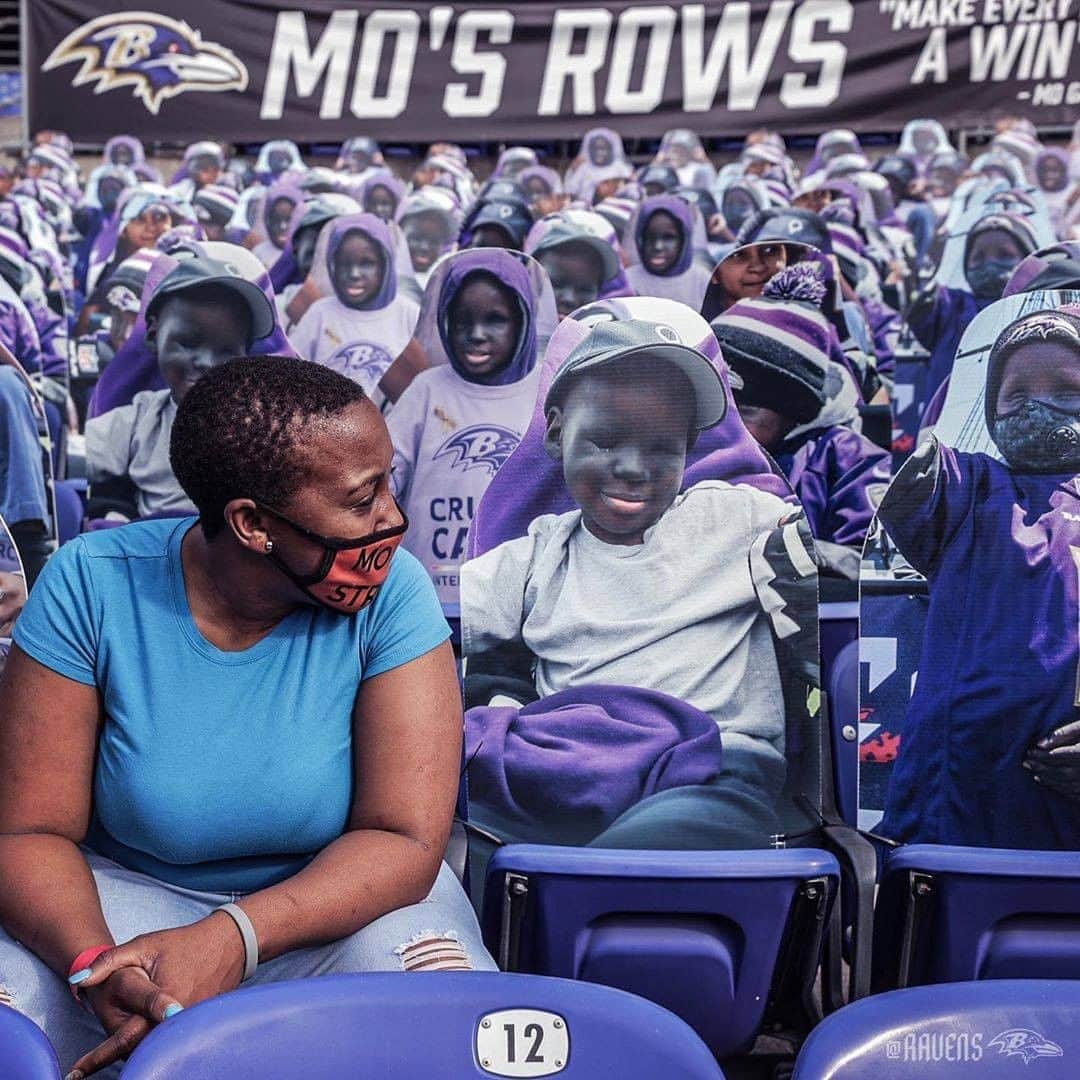 NFLさんのインスタグラム写真 - (NFLInstagram)「The Ravens dedicated an entire section at their stadium to their late superfan, Mo Gaba. 💜 (via @ravens)」9月12日 3時49分 - nfl