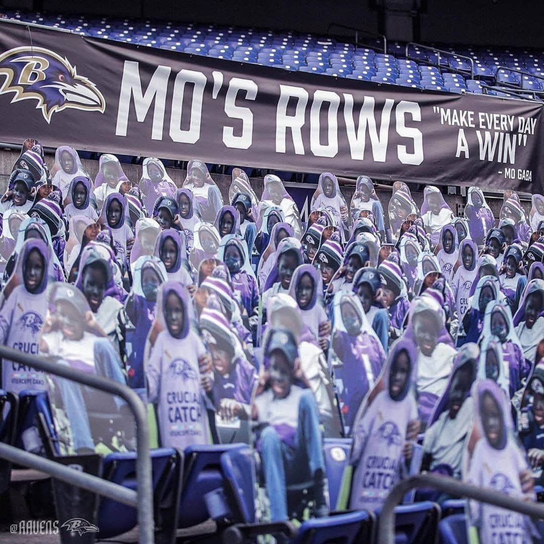 NFLさんのインスタグラム写真 - (NFLInstagram)「The Ravens dedicated an entire section at their stadium to their late superfan, Mo Gaba. 💜 (via @ravens)」9月12日 3時49分 - nfl