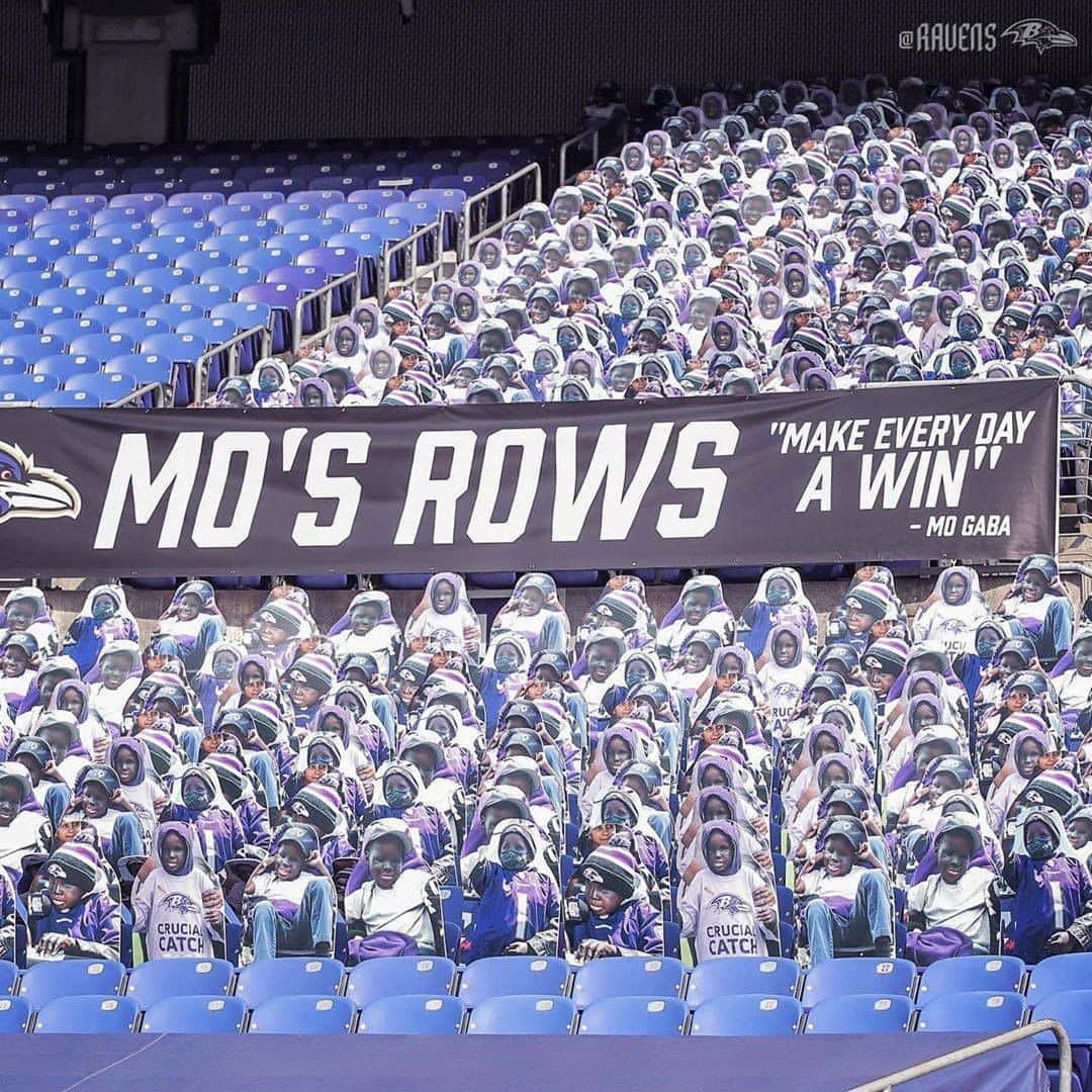 NFLさんのインスタグラム写真 - (NFLInstagram)「The Ravens dedicated an entire section at their stadium to their late superfan, Mo Gaba. 💜 (via @ravens)」9月12日 3時49分 - nfl