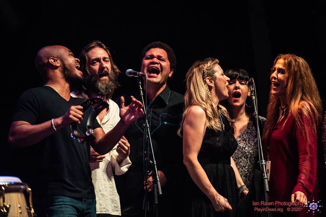テデスキ・トラックス・バンドのインスタグラム：「Five years ago today, TTB brought one of the great bands of all time back together for an incredible Mad Dogs & Englishmen tribute concert at @locknfestival. You’ll be hearing and seeing a lot more from this show real soon...Stay tuned! 📷: @playindeadphoto」