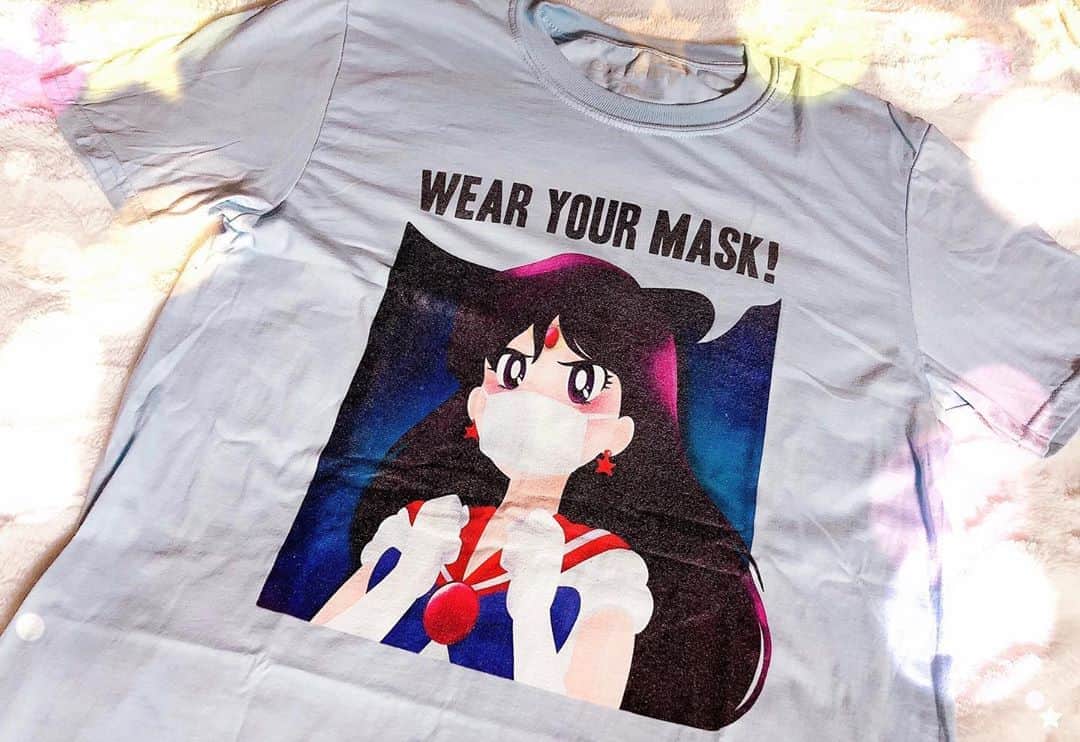 Sailor Moonさんのインスタグラム写真 - (Sailor MoonInstagram)「✨🌙 My Sailor Mars “Wear a Mask” tee arrived so quickly!! Art by @kosmicsatellite from @teefury! Also wear a mask! 🌙✨  #sailormoon #セーラームーン　 #fashion #tee #teefury  #wearamask」9月12日 3時53分 - sailormoon_sc