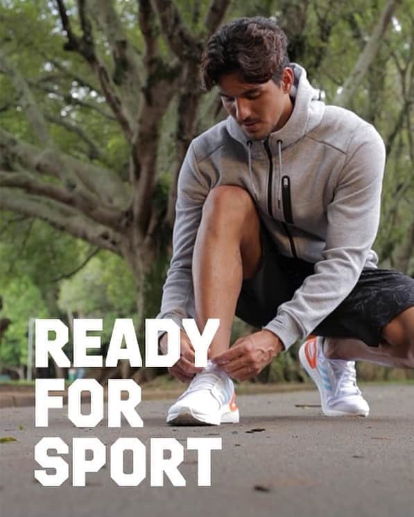 ガブリエル・メディーナのインスタグラム：「We’re ready. Estamos prontos 👊🏼  #readyforsport @adidasbrasil」