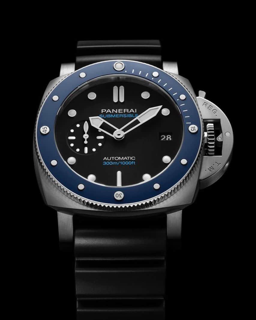 パネライのインスタグラム：「The newest E-Commerce only edition submersible is live and ready for purchase on the #Panerai website.  The #PAM1209 is The 42mm case is made out of steel, features a black dial, and a matte blue ceramic bezel to measure submersion time. It is powered by the P.900 Automatic Caliber which offers a 3 Day Power Reserve. It comes with the rubber strap as well as the new velcro version and is water resistant up to 300 Meters. The MSRP on this model is $9,800. Only 500 of these are available and once they are gone they are gone.   https://www.panerai.com/us/en/collections/watch-collection/submersible/pam01209-submersible-azzurro---42mm.html」
