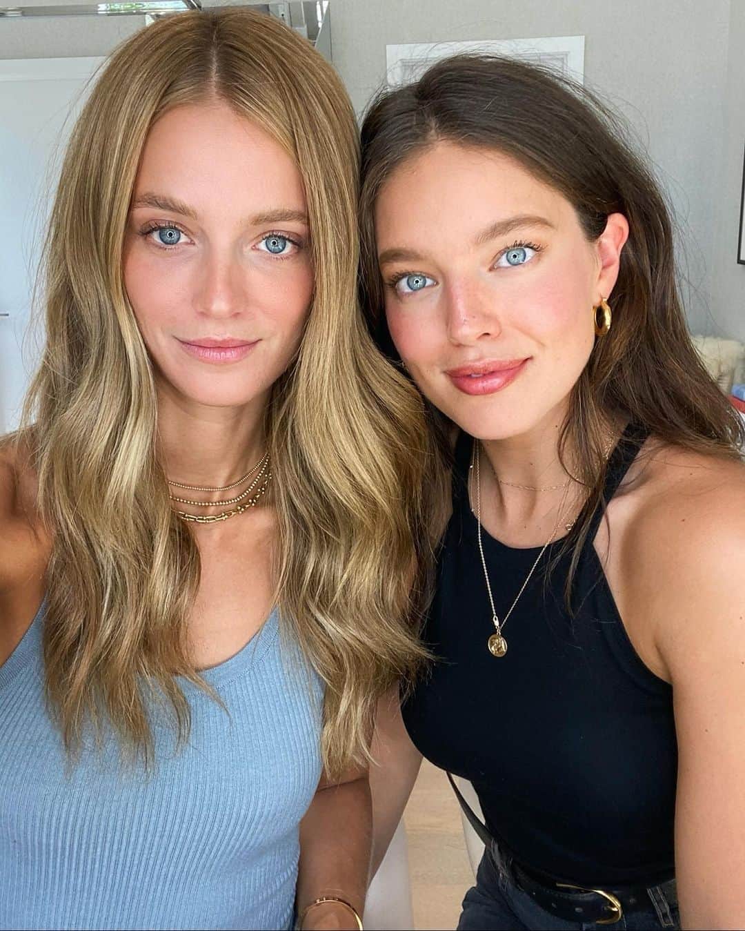 エミリー・DiDonatoのインスタグラム：「New video on YouTube is LIVE with one of my best friends and @si_swimsuit cover model @katebock !!!! Get ready with us and talk all things shoot prep, wellness, body image and more!」