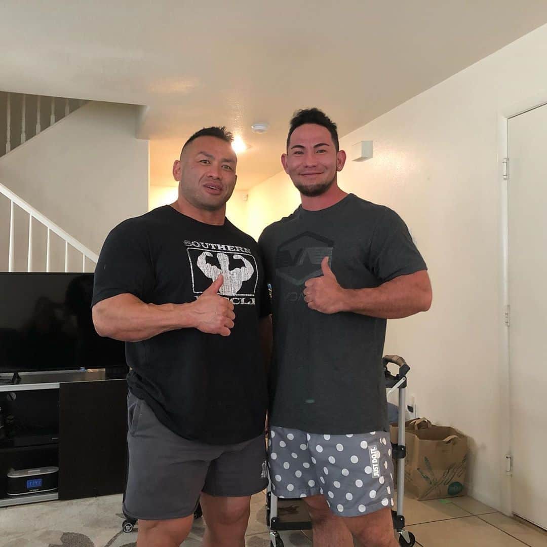 のインスタグラム：「Amazing bodywork session past 3 days with @the_phyzeeksmith Thank you Dominick for spending your time for us brother.」