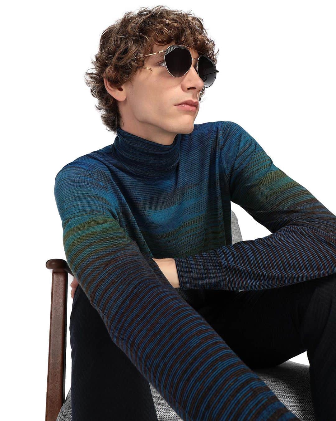 のインスタグラム：「The rhythmic mood of the season is alive in a collection of luxurious and innovative pieces.Discover the new #MissoniMen collection on ‪missoni.com‬ #MissoniFall」
