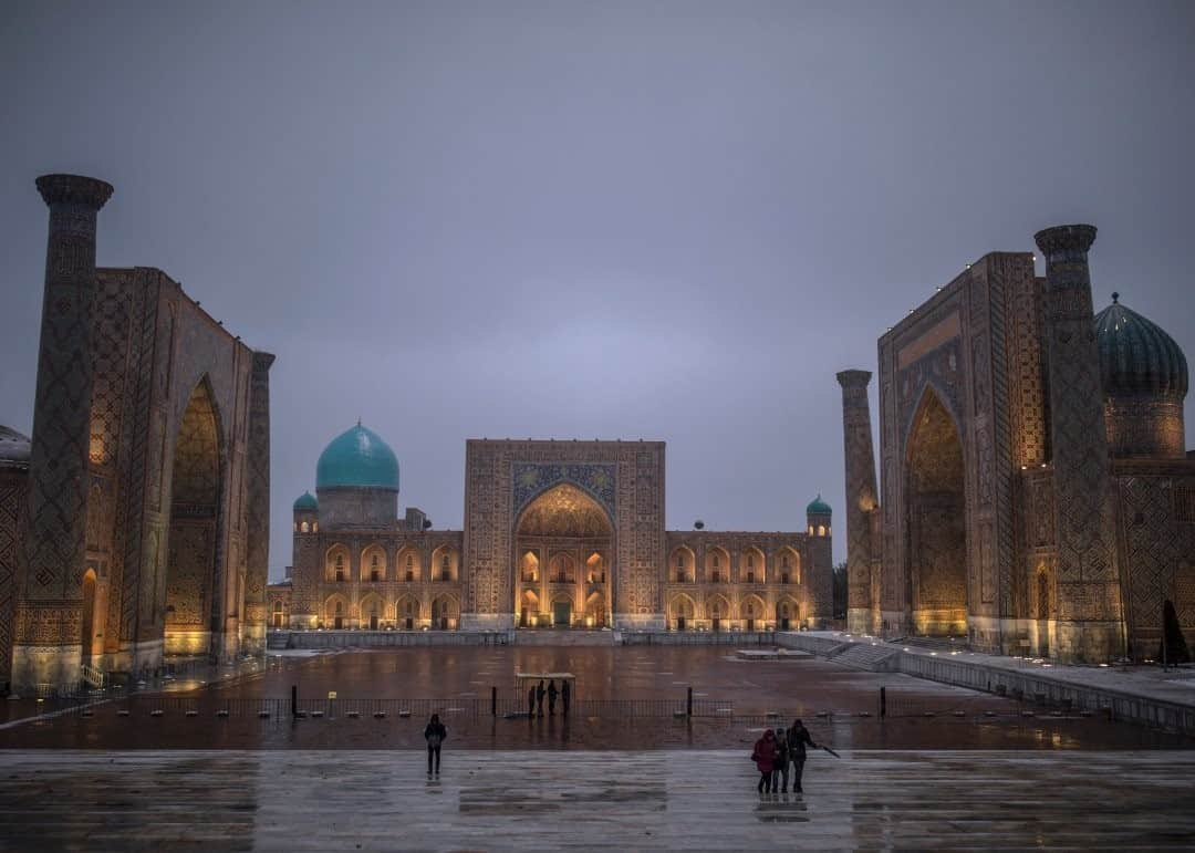 National Geographic Travelさんのインスタグラム写真 - (National Geographic TravelInstagram)「Photo by Muhammed Muheisen @mmuheisen  I captured this picture last November in Registan, the heart of the ancient city of Samarkand, Uzbekistan. It felt like I was taking a walk through history. For more photos and videos from different parts of the world, follow me @mmuheisen and @mmuheisenpublic. #muhammedmuheisen #Uzbekistan #Samarkand #Registan」9月12日 5時06分 - natgeotravel