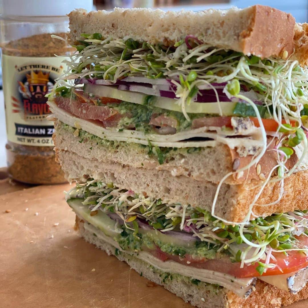 Flavorgod Seasoningsさんのインスタグラム写真 - (Flavorgod SeasoningsInstagram)「Turkey Sandwich with a Spinach Pesto! Great way to trick your loved ones into eating lots of spinach 💪 Ingredients: 🍋1 ½ cups - baby spinach leaves 🍋¾ cup - fresh basil leaves (optional or just more spinach leaves) 🍋½ cup - toasted pine nuts 🍋½ cup - grated Parmesan cheese 🍋4 cloves - garlic, peeled and quartered 🍋pinch - flavorgod salt & pepper 🍋1 teaspoon- flavorgod Italian Zest seasoning 🍋1 tablespoon - fresh lemon juice 🍋½ teaspoon - lemon zest 🍋 ½ cup - extra-virgin olive oil ⬇️direction⬇️ ✅Blend the spinach, basil, pine nuts, Parmesan cheese, garlic, flavorgod, lemon juice, lemon zest, and 2 tablespoons olive oil in a food processor until nearly smooth, scraping the sides of the bowl with a spatula as necessary. Drizzle the remaining olive oil into the mixture while processing until smooth. - #videorecipe #pestorecipe #spinachrecipe #foodvideo #flavorgod #foodie #food #saucerecipe #mealprepping #mealprep #meal」9月12日 5時18分 - flavorgod