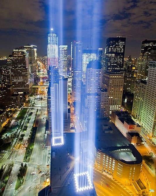 ボブ・サゲットのインスタグラム：「#neverforget」