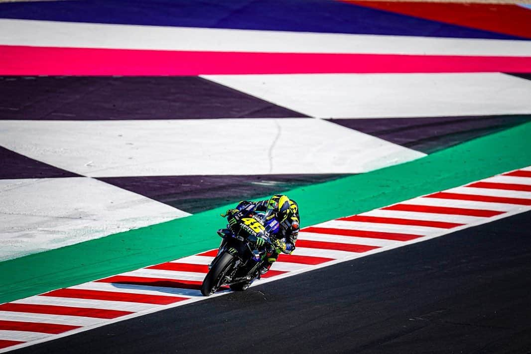 バレンティーノ・ロッシさんのインスタグラム写真 - (バレンティーノ・ロッシInstagram)「Misano World Circuit,Italy Friday,free practice  📸 @falex79 @gigisoldano」9月12日 6時25分 - valeyellow46