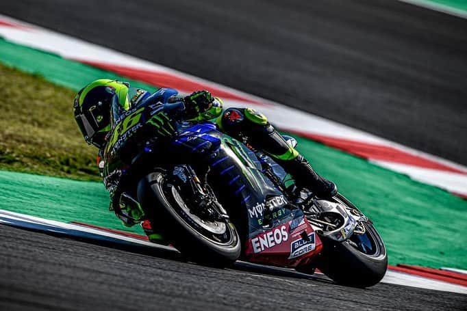 バレンティーノ・ロッシさんのインスタグラム写真 - (バレンティーノ・ロッシInstagram)「Misano World Circuit,Italy Friday,free practice  📸 @falex79 @gigisoldano」9月12日 6時25分 - valeyellow46