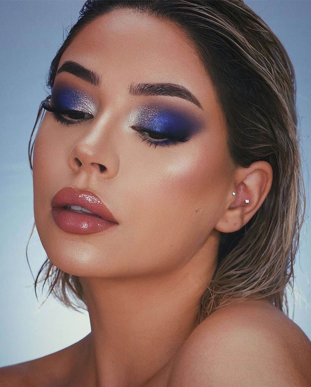 Kylie Cosmeticsさんのインスタグラム写真 - (Kylie CosmeticsInstagram)「obsessing over this wet glam by @dianamaria_mua ⁠✨ ⁠using the Sailor Palette⁠, Kiss Me, Sailor Lip Kit⁠ and Private Island High Gloss! shop the sailor collection now on KylieCosmetics.com ⚓️⁠⠀」9月12日 6時27分 - kyliecosmetics