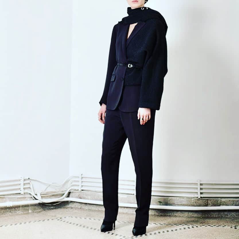 のインスタグラム：「#jeanpaulknott #lookbook #fallwinter20202021 #greywoolsuit #toshare #skarf #jacket #halfjacket #cordedwool #brussels #placedugrandsablon」