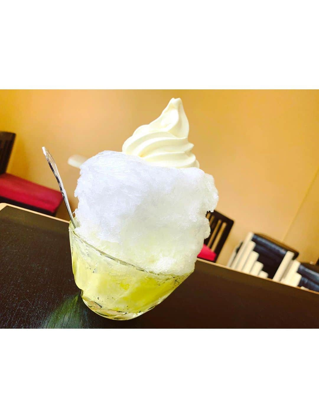 永原和可那のインスタグラム：「. 過去pic✌🏻 デザート&ランチ💗 . 🍧🍧🍧 . あまり更新していなかったインスタさん… これからインスタに食べ物シリーズ多めで 載せて行こうかな😂 食べるのが大好きなので…❤️ . #広栄堂 #ふわりずむ #はち氷 #coffejack  #田屋」