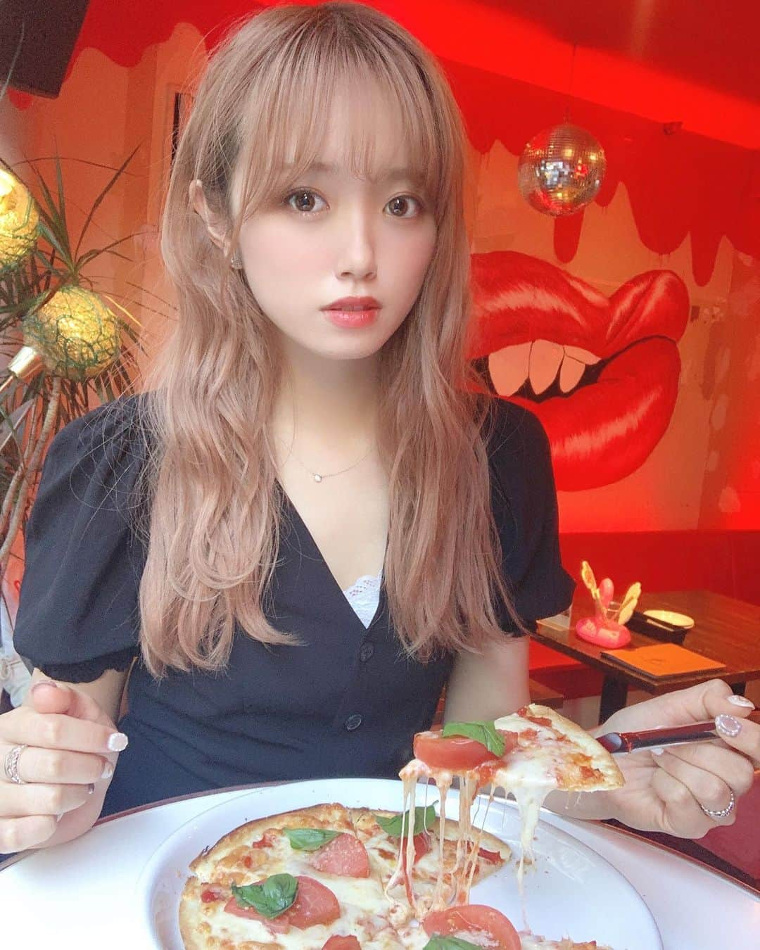 飯野雅さんのインスタグラム写真 - (飯野雅Instagram)「ぴっつぅあ🍕」9月12日 17時07分 - biichan_